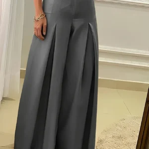 Women's oversized woven pleated pants